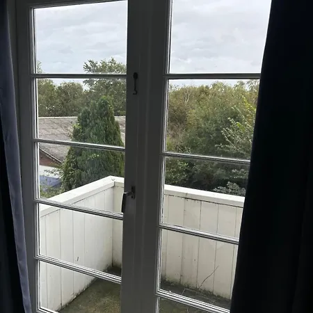 Apartment Bright, Well Furnished *